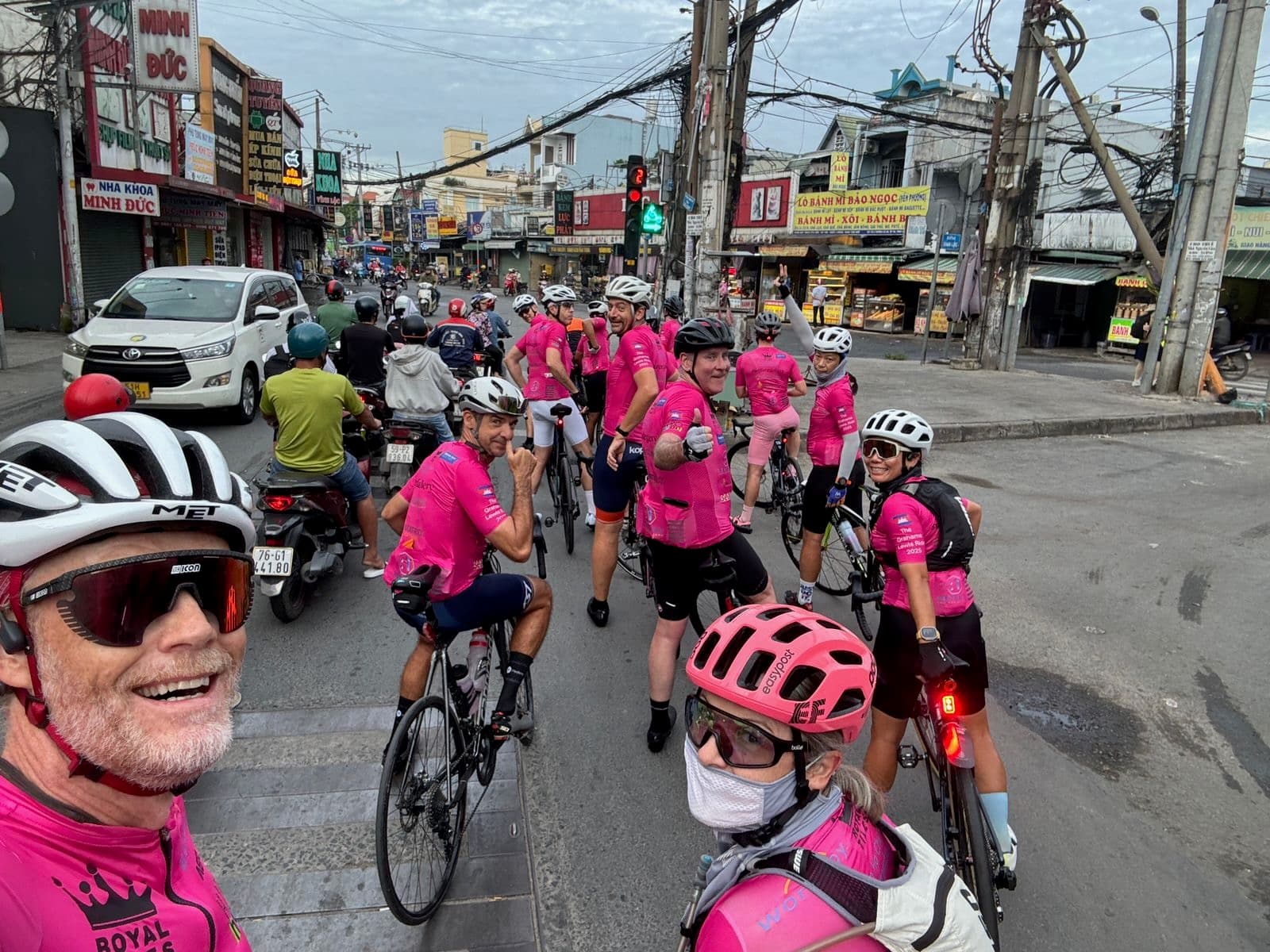 Hiro4Hope riders on the road